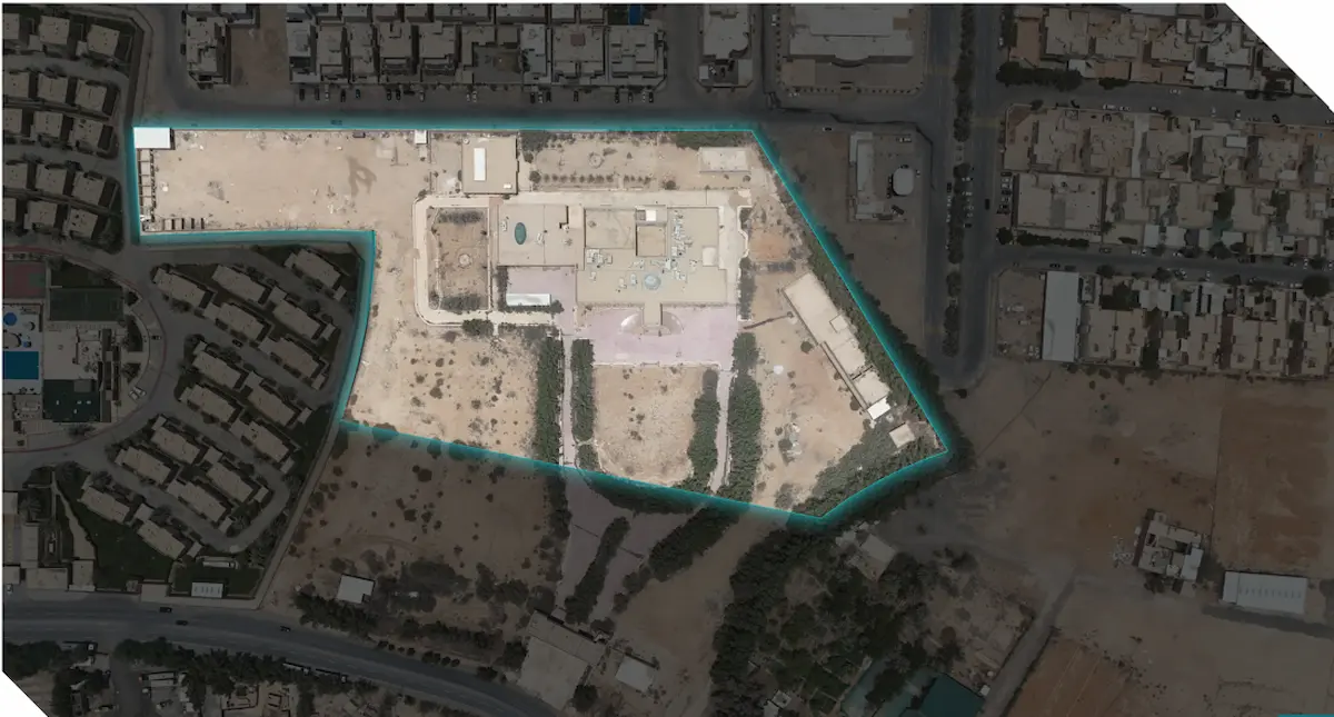 مزاد لور الرياض
