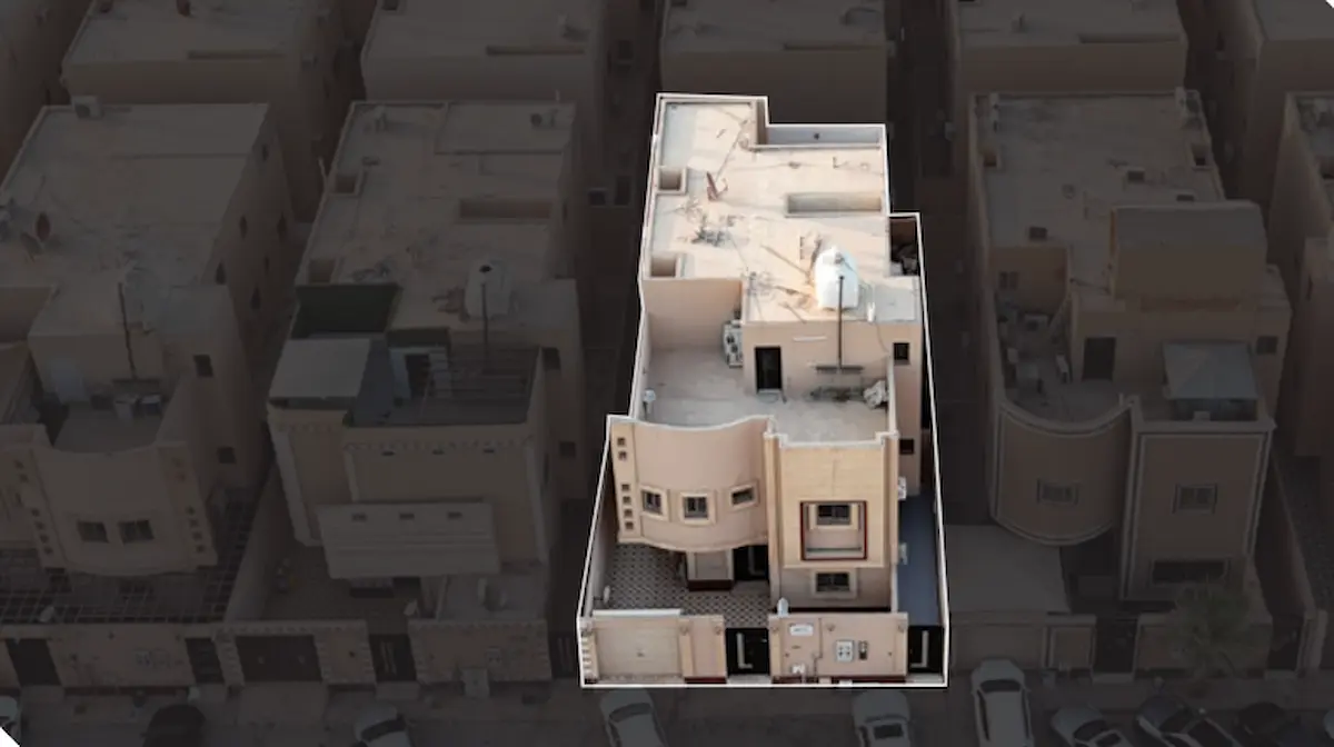 مزاد درة الشرق